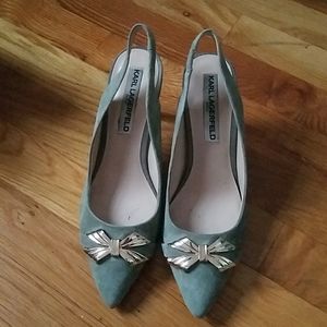 Karl Lagerfeld Paris Olive Pumps with Gold Bow. Size 6